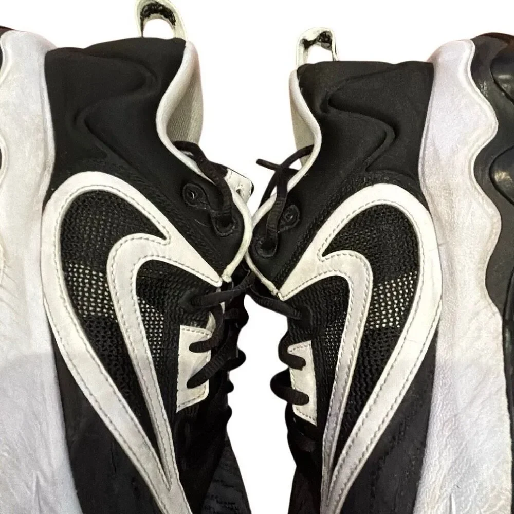 Nike Zoom Freak Black White Basketball Shoes — Size 10.5